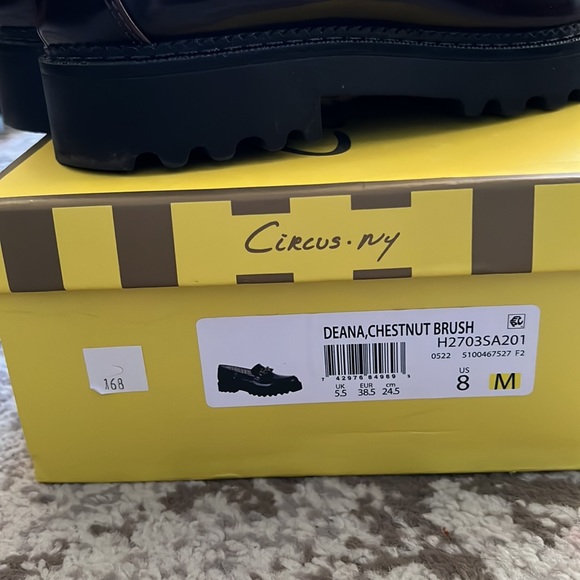 Like new! Gorgeous lug sole loafers - Picture 5 of 6